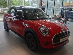 -南充通源宝马4S店(高坪店)