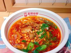 -呷佬·长沙手工米粉(金沙江路店)