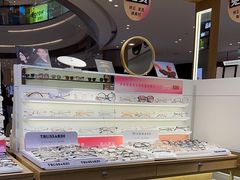 -爱视眸Eyeblling眼镜·依视路·蔡司镜片折扣店(百联南方商城购物中心)