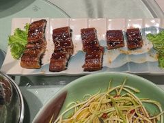 -海派美食·家宴海鲜青岛菜·石锅鲽鱼头(东方城店)