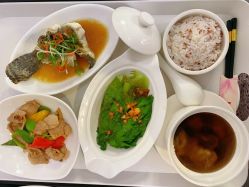 -臻康乃馨月子中心(集美店)