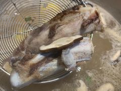 香浓牛骨汤底-牛一煲美食(江高店)