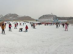 -采薇庄园四季滑雪场