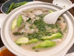 浓汤桂鱼配脆米-港丽餐厅(杭大店)