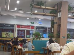大堂-穆芳阁兰州纯汤牛肉面(西安总店)
