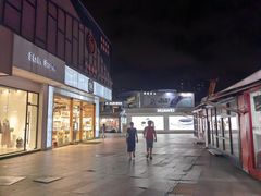 -证大大拇指广场(芳甸路店)