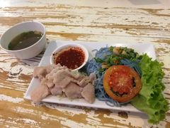 猪肉拌面-蝶豆花蓝面条