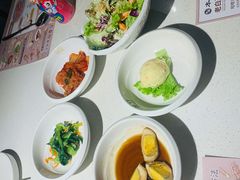 餐前小菜-本家韩国烤肉(青岛万象城店)