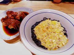 乌金拌面-蟹黄鱼·楼上面馆(外滩中央旗舰店)