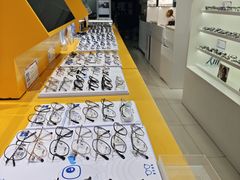 -诺柯视眼镜-蔡司依视路官方工厂店(淞南一店)