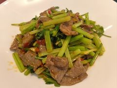 芹菜炒牛肉-蔡阿水羊肉店