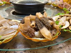 -菌海森林·非遗野生菌火锅(西山区滇池路摩根道店)
