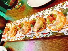 鲜虾牛油果塔塔-Famous肥猫墨西哥音乐餐吧(五棵松华熙LIVE店)