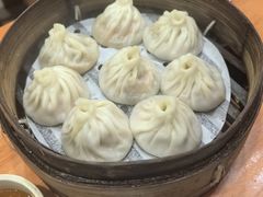 -莱莱小笼·乔艾