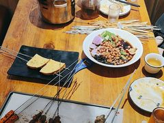 -六福烧烤酒馆(秦隆步行街店)