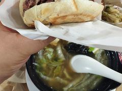-闫家驴肉老店(华电一校店)