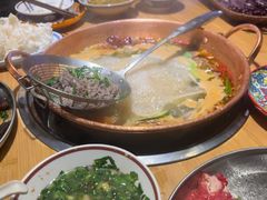 -洱火云南酸菜牛肉火锅(石景山当代商城店)