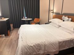 -朵兰达V酒店(成都春熙路太古里国金中心店)