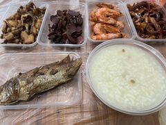 -蓝精灵饺子店