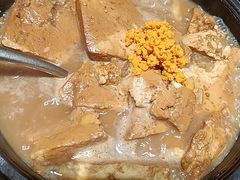 石锅海胆豆腐-五谷丰登农家院·地道胶东菜·海鲜烧烤(威海店)