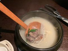 -山川小町·极番烧肉(新地假日广场店)
