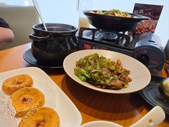 -莲餐厅·湖北菜·潜江小龙虾店(愚园路店)