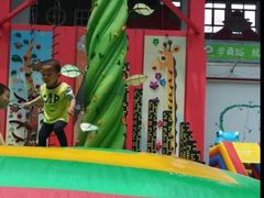 -蒙特利亲子乐园