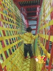 -趣玩空间蹦床乐园(临平旗舰店)
