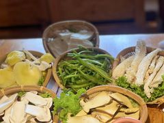 -民食香·腊排骨野生菌美食(木府店)