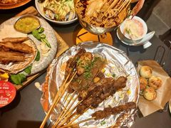 -何师烧烤Pro ·江湖川菜·小龙虾·精酿(太古里旗舰店)
