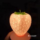 浪漫草莓灯给家居增添年味