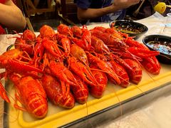 肥肥蒸虾-肥肥虾庄·金牌油焖大虾(江汉路黄鹤楼联名店)