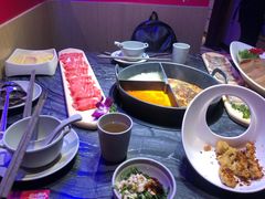 -热火朝天鲜切牛肉火锅(南强街巷店)