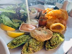 -Bully Hayes Restaurant & Bar