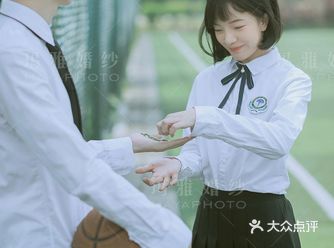 学院风的着装，青春有活力， 一秒回到了学生时期