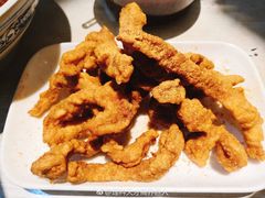 -爆炸头阿姨小四川正宗川味小吃(无任何分店)