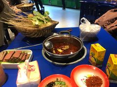-马路边边火锅串串(观前街店)