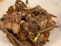 爆辣干锅鸭头-安诚居干锅鸭头(八角店)