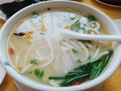 过桥米线-蝴蝶泉宾馆-中餐厅