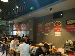 大堂-范贤光鸡公煲(平乐园总店)