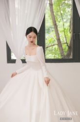 -Lady  Jane高端婚纱礼服馆