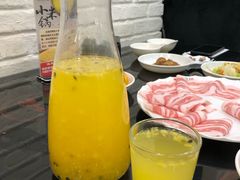 鲜榨菠萝百香果汁-红菇坊鲜汤火锅(北站店)
