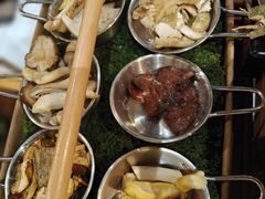 -一朵菌·野生菌探索家火锅(南亚店)