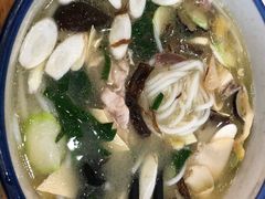 -桥香园云南过桥米线(金马碧鸡店)