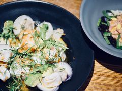 溫熱海鮮沙拉配牛油果-Mercato莫卡多露台餐厅与酒吧(K11店)