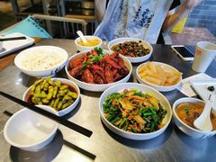 -龙巢盱眙龙虾·牛蛙·烧烤宵夜(八卦岭店)