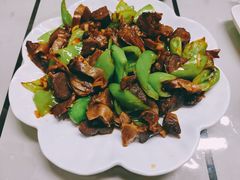 尖椒护心肉-老健康贾姨原味馆