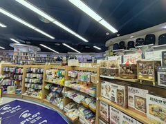 -新华书店(虹悦城店)