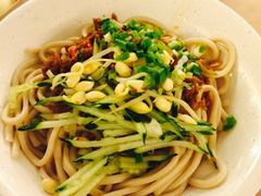 野山椒肉粒干拌麦面-面点王·臻选(海岸城分店)