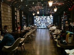 -钟书阁(松江泰晤士小镇店)